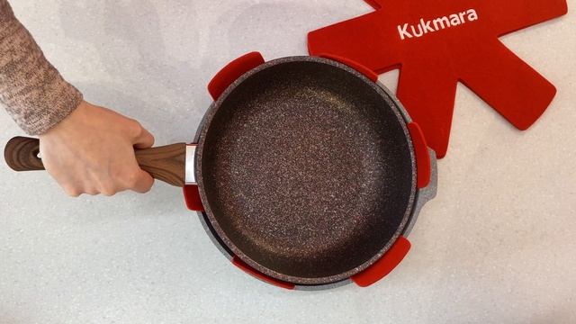 Лайфхак по хранению посуды с антипригарным покрытием KUKMARA смотреть онлайн