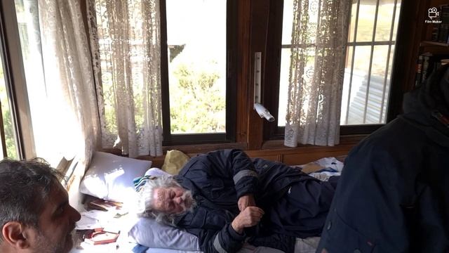 У СТАРЦА ГАВРИИЛА КАРЕЙСКОГО НА АФОНЕ И В МОНАСТЫРЕ ИВЕРОН У ЧУДОТВОРНОЙ ИКОНЫ ПОРТАИТИССА.