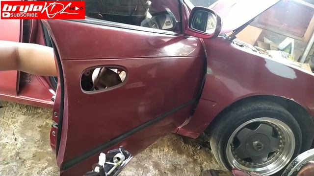 DOOR HANDLE REPLACEMENT | TOYOTA COROLLA GLI AE101 Big Body смотреть онлайн