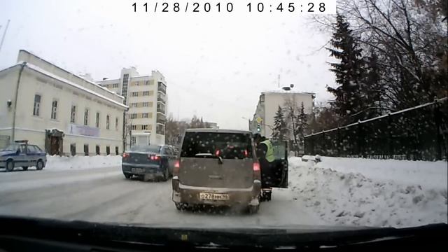 DealExtreme DVR 2.5" TFT LCD CMOS 1.3M Pixel смотреть онлайн