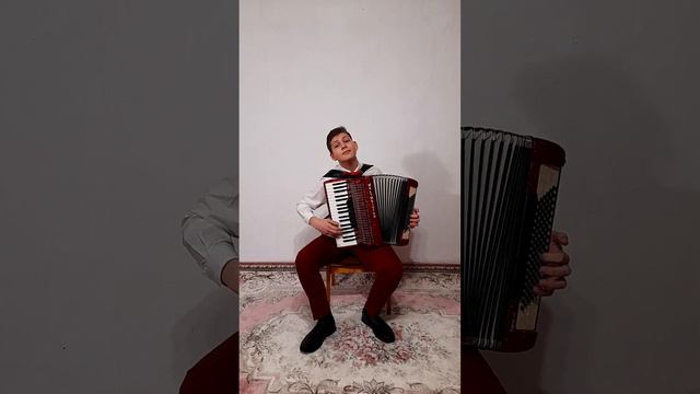 Лыскович Игнат ,14 лет ,аккордеон.1. В .Новиков - "Черноглазая казачка". 2.С.Абреу - "Тико -тико" смотреть онлайн