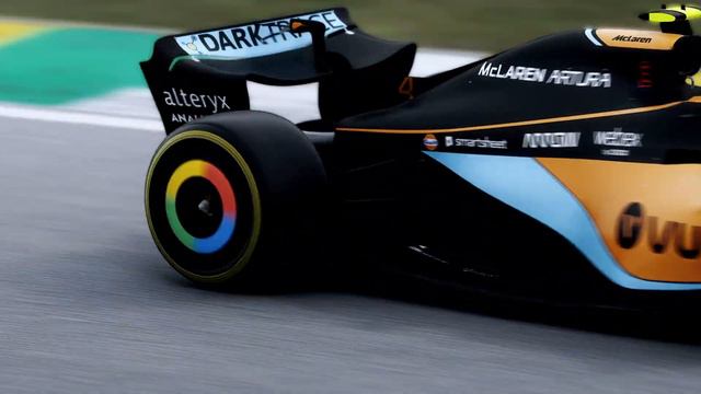 McLaren F1 2022 vs All Ayrton Senna McLaren F1 Cars at Interlagos GP смотреть онлайн