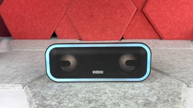 Wireless Bluetooth Speakers Comparison - ANKER SoundCore Vs DOSS Sound Box Pro+ смотреть онлайн