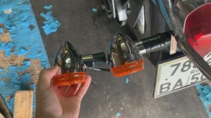 Замена поворотников на Honda Shadow.