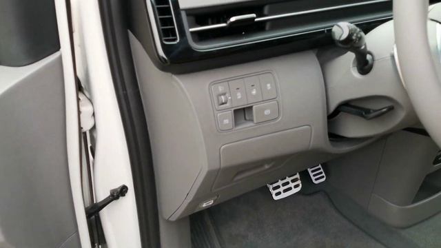 Hyundai STARIA Lounge inspiration 2021 год смотреть онлайн