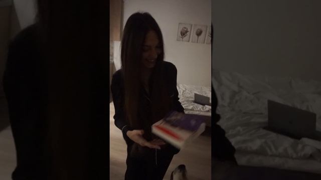 PROSTO DERKO - ЖИЗНЬ. РЕШИЛ ПОРАДОВАТЬ СВОЮ ДЕВУШКУ ЛЮБИМЫМИ ЕЁ СЛАДОСТЯМИ смотреть онлайн