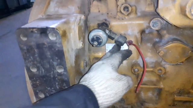 how to check CAT c13 and c11 engine's low oil pressure problems. смотреть онлайн