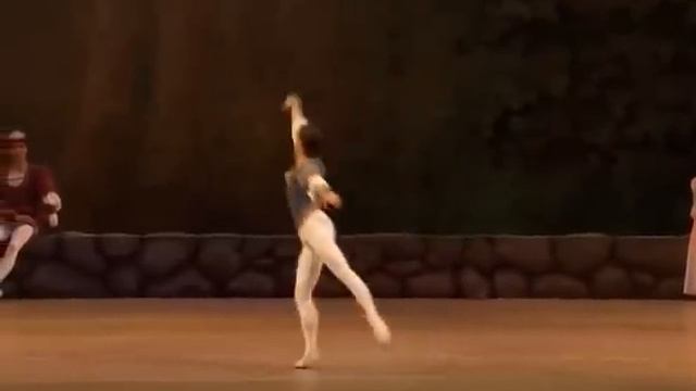 Swan Lake - Pas de trois смотреть онлайн