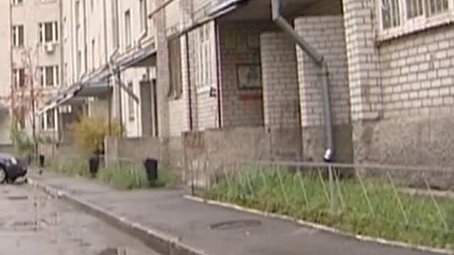 В Вологде упал кровельщик смотреть онлайн