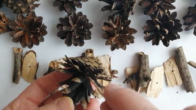 DIY Новогодние поделки #ГирляндаНовогодняя своими руками из шишек/Подробный МК #decorationideas смотреть онлайн
