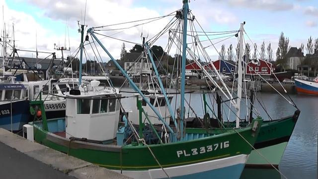 Fishing Trawler Lutig Noz PL 333716 22500 Paimpol, Côtes-d'Armor, Brittany, France 28th October 201 смотреть онлайн