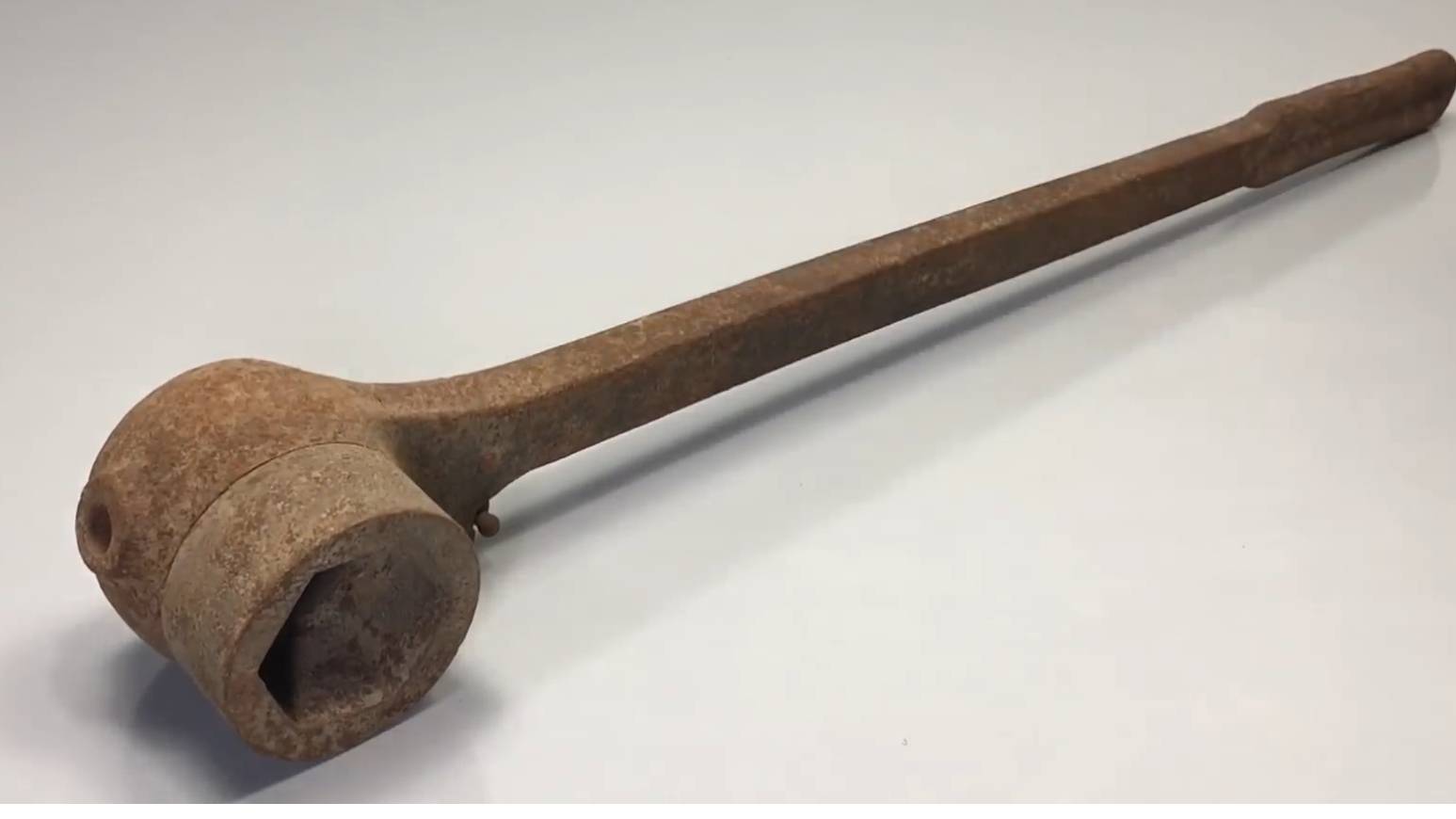 Реставрация старинной реверсивной шестигранной трещётки смотреть онлайн