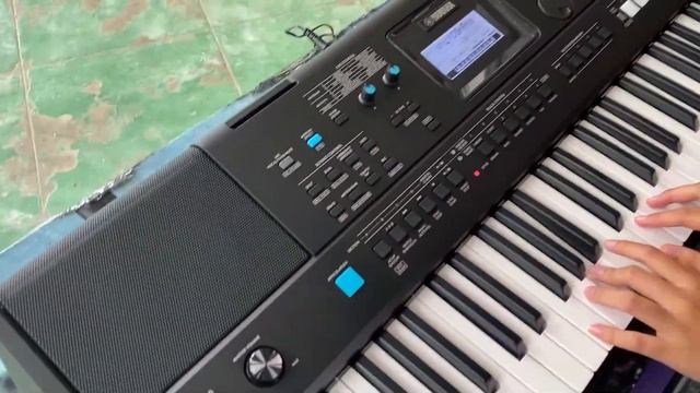 YAMAHA PSR E-473 UNBOXING смотреть онлайн