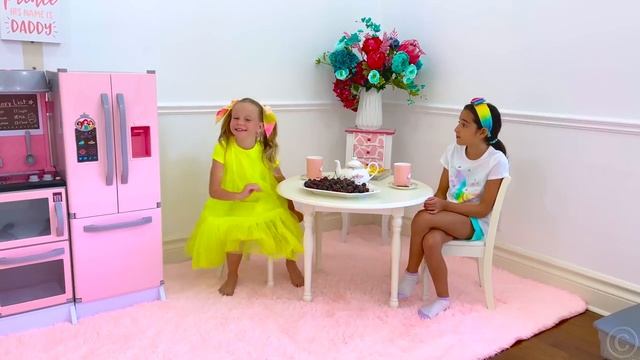 Настя показывает как правильно ходить к друзьям в гости. Правила поведения для детей смотреть онлайн