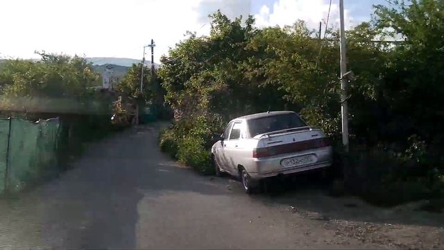 Сами в Крым - дорога к Красному камню возле Гурзуфа