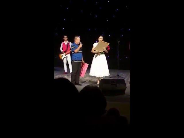 Илсия Бадретдиновага кияугэ чыгарга тэкъдим ясадылар!