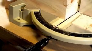 Торцовка Макiта LS 1040