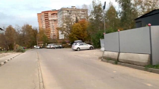 Стрит-ритейл: ул.Изумрудная, 3с2 / 17:30, вторник, 08 октября 2019 / смотреть онлайн