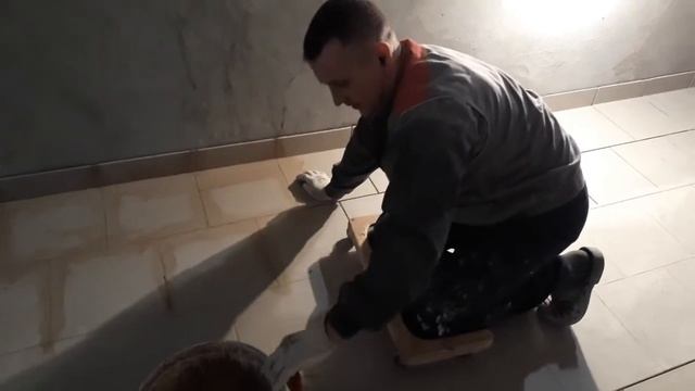 Эргономическое кресло плиточника смотреть онлайн