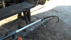 Мовильный пистолет из пистолета для мастики.