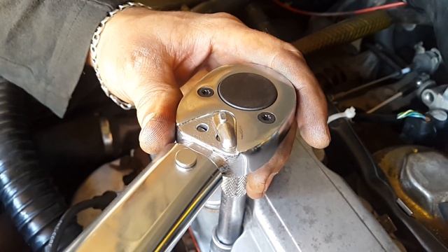 динамометрический ключ, как ним пользоваться и правильно обтягивать  головку