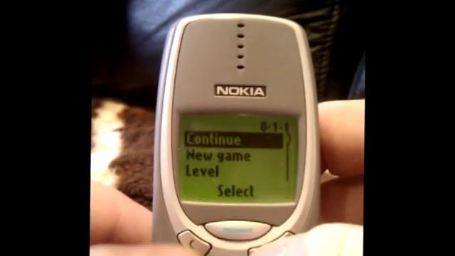 Nokia 3310 Menu Walkthrough and Snake II on a Real Phone смотреть онлайн