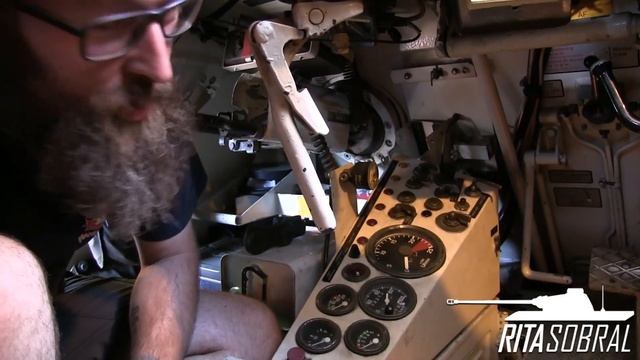 The Inside of Bergepanzer 2 explained by a Combat Engineer смотреть онлайн