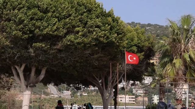 Парапланерные развлечения в сильный ветер смотреть онлайн