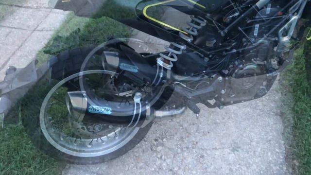 Husqvarna Svartpilen, Arrow Dark Thunder Exhaust смотреть онлайн