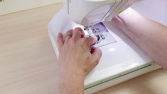 Как пришить резинку на трусики на бытовой машине смотреть онлайн