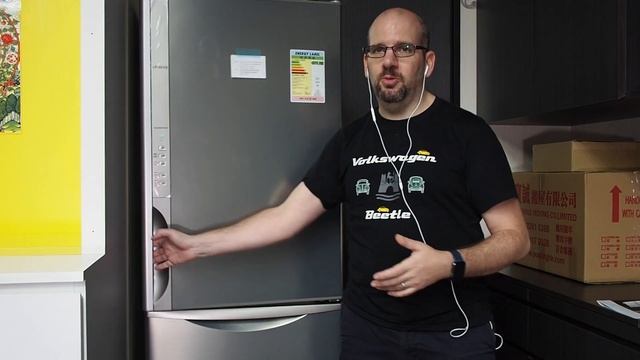 Hitachi R-S38FPHINX Fridge Intro and Review смотреть онлайн