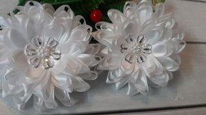 МК. Белые, ажурные бантики из узкой ленты для школы и не только.