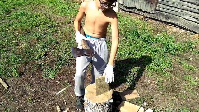 Сельские зарисовки с Оливером. Дрова и растопка печи смотреть онлайн