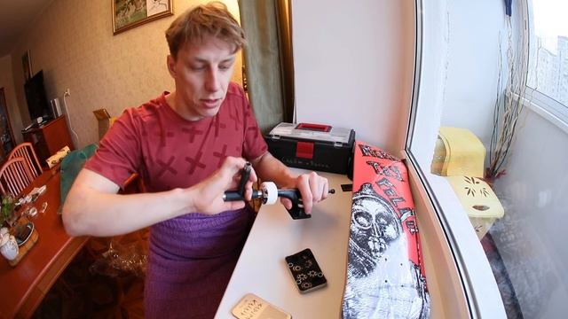 КАК УСТАНОВИТЬ ПОДШИПНИКИ В КОЛЕСА СКЕЙТБОРДА смотреть онлайн