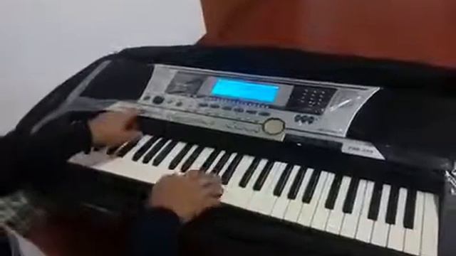 RITMOS YAMAHA PSR 550 FOLK ROCK смотреть онлайн
