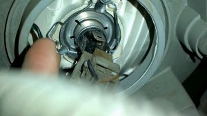 Как поменять лампочку ближнего и дальнего света на Daewoo Matiz (Дэу Матиз)