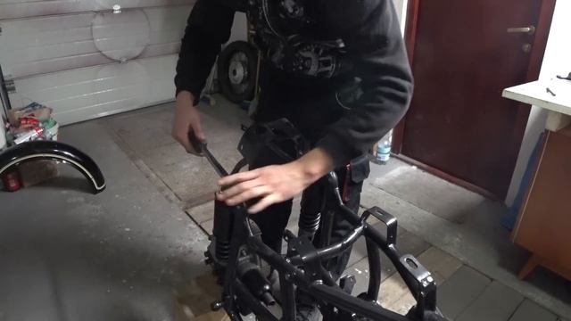 Мотоцикл Днепр. Начало сборки. смотреть онлайн