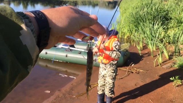 Рыбалка в августе с лодки на спиннинг на Клязьме во Владимирской области село Спас-Купалище. смотреть онлайн