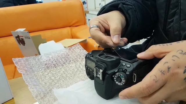 Canon EOS 80D DSLR Unboxing/ seal packed opening смотреть онлайн