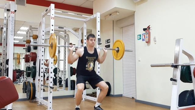 ПРИСЕД 50KG НА 50РАЗ / ДЕНЬ НОГ смотреть онлайн
