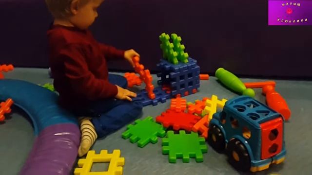 Поход на детские аттракционы , детский развлекательный центр СЮРПРИЗ. смотреть онлайн