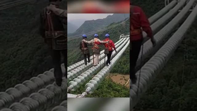 Compilation of High Altitude Maintenance Work of China Electrician! Enough to shock everyone! смотреть онлайн