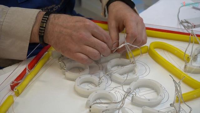 Изготовление вывески из гибкого НЕОНА своими руками (flexible LED neon sign) смотреть онлайн