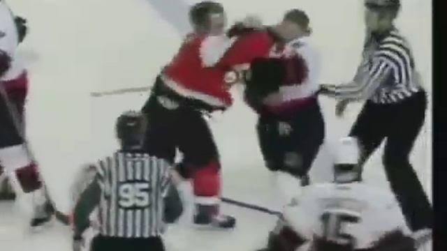 Best Ice Hockey Fight In History [HD] смотреть онлайн