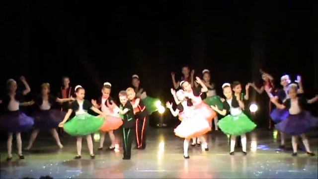 Детский хореографический ансамбль "ДиТЭЯ" - "Топ-топ" смотреть онлайн