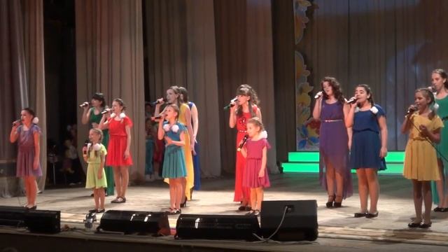 "Мама" - народная вокальная студия "Триумф" смотреть онлайн