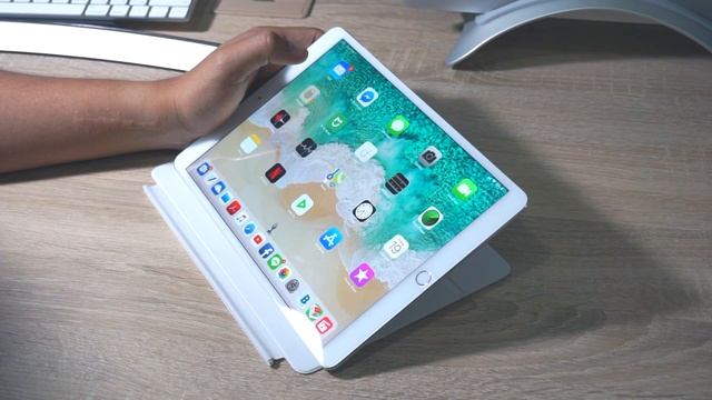 iPad Pro 2017 Long Term Review รีวิว 1 ปีผ่านไปกับ iPad Pro 10.5 смотреть онлайн