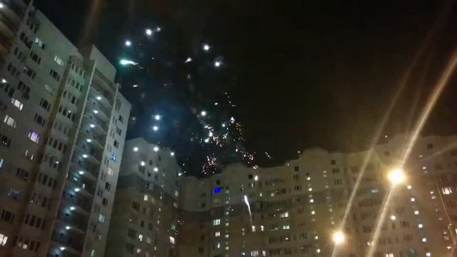 Новый 2015 год. Салют смотреть онлайн
