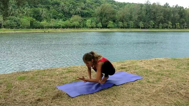 Lower Bakasana смотреть онлайн