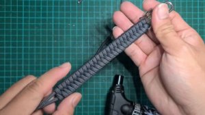 КАК СВЯЗАТЬ УЗЕЛ "РЫБИЙ ХВОСТ" С ПРИШИТЫМ ПО ЦЕНТРУ БРАСЛЕТОМ ИЗ ПАРАКОРДА, САМУРАЙСКОЙ БУСИНОЙ